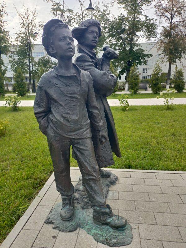 Памятник Дзержинскому в городе Дзержинске Нижегородской области